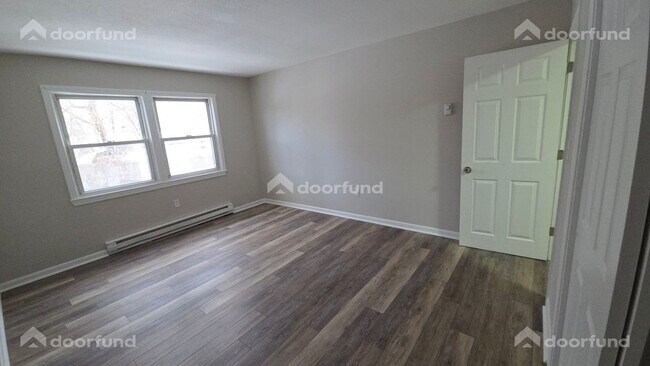 Building Photo - 208 Columbus St