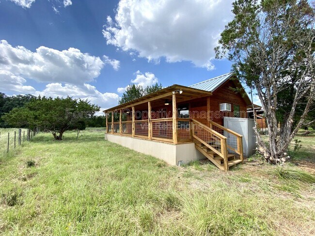 Building Photo - 624 Deer Creek Dr W