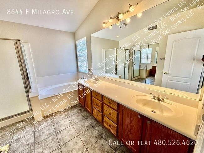 Building Photo - 8644 E Milagro Ave