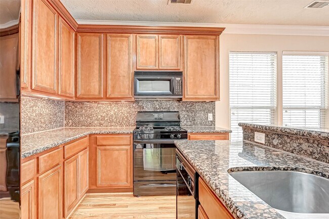 Building Photo - 1772 Aden Dr