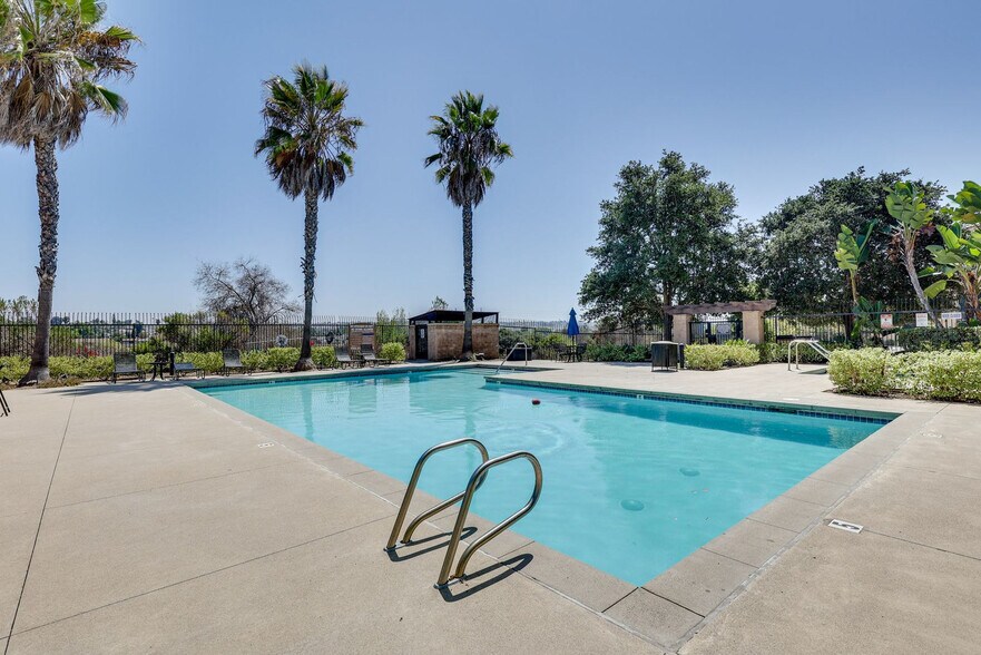 Building Photo - 5086 Cascade Way