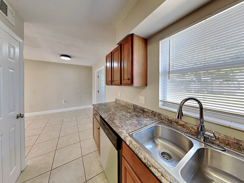 Building Photo - 1117 Princewood Dr