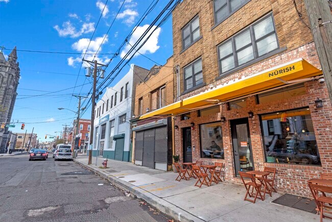 Building Photo - 286 Whiton St