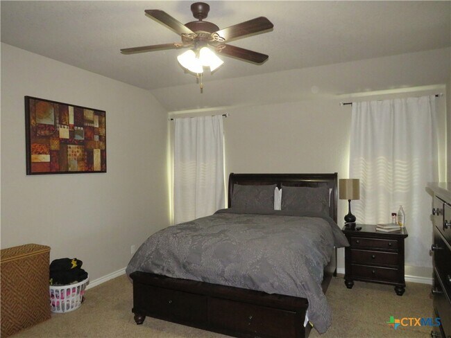 Building Photo - 9805 Kaitlyn Dr