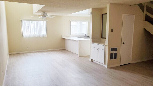 Building Photo - 111 10th St