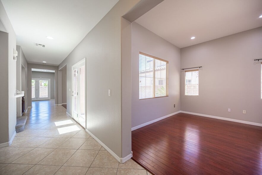 Building Photo - 12141 Capilla Real Ave
