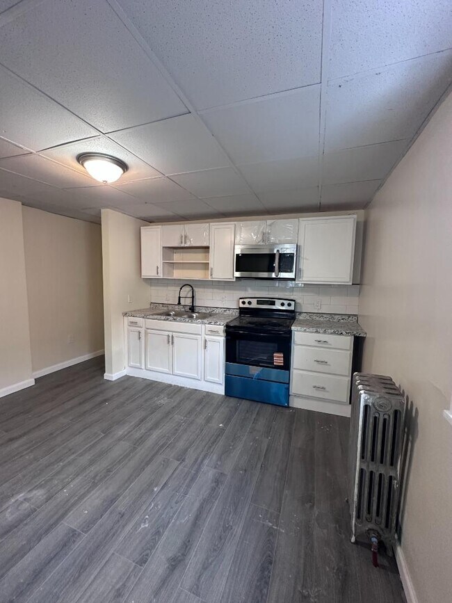 Building Photo - 153 Vine St