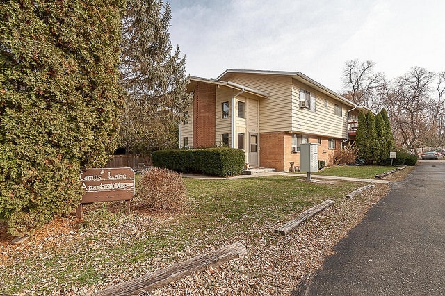 Building Photo - 1715 Camus Ln