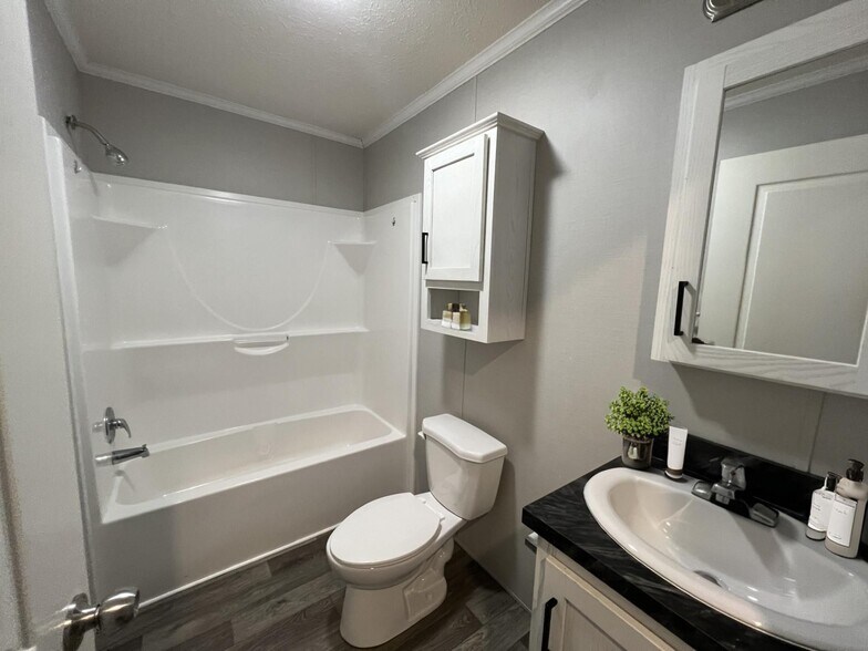 Building Photo - 58 Joymar Dr