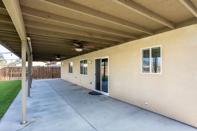 Building Photo - 6212 Ajooni Ct