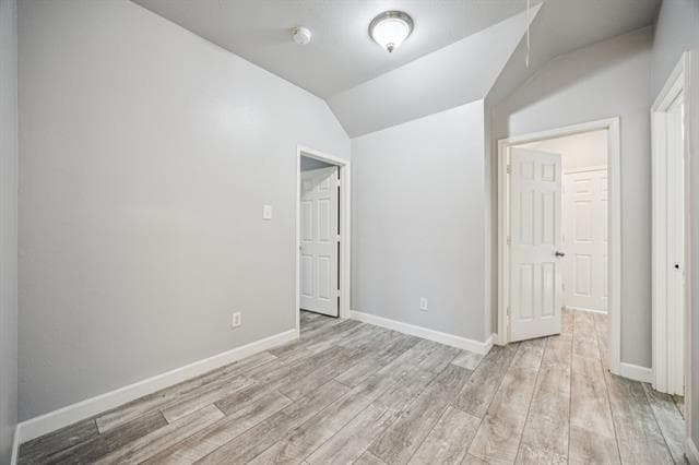 Building Photo - 813 Lake Forest Trl