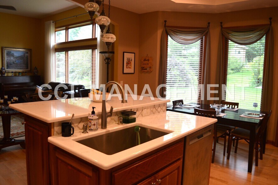 Building Photo - 9217 Bear Claw Way