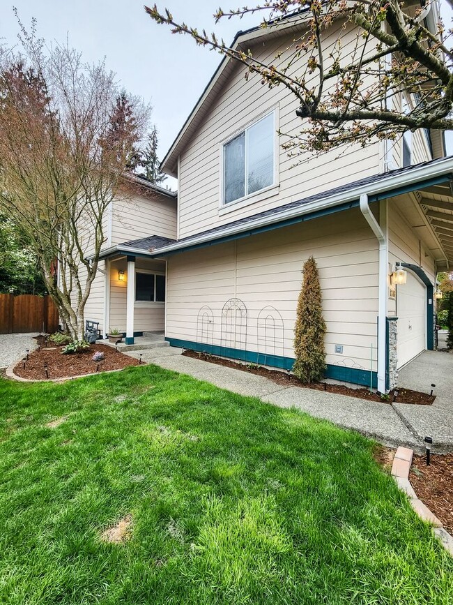 Building Photo - 3-Bedroom Gleneagle Townhome Available Now!