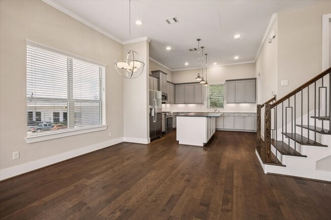 Building Photo - 5912 E Post Oak Ln