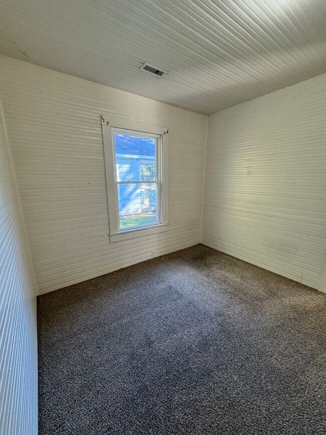 Building Photo - 2/1 House in Downtown Shelby, NC