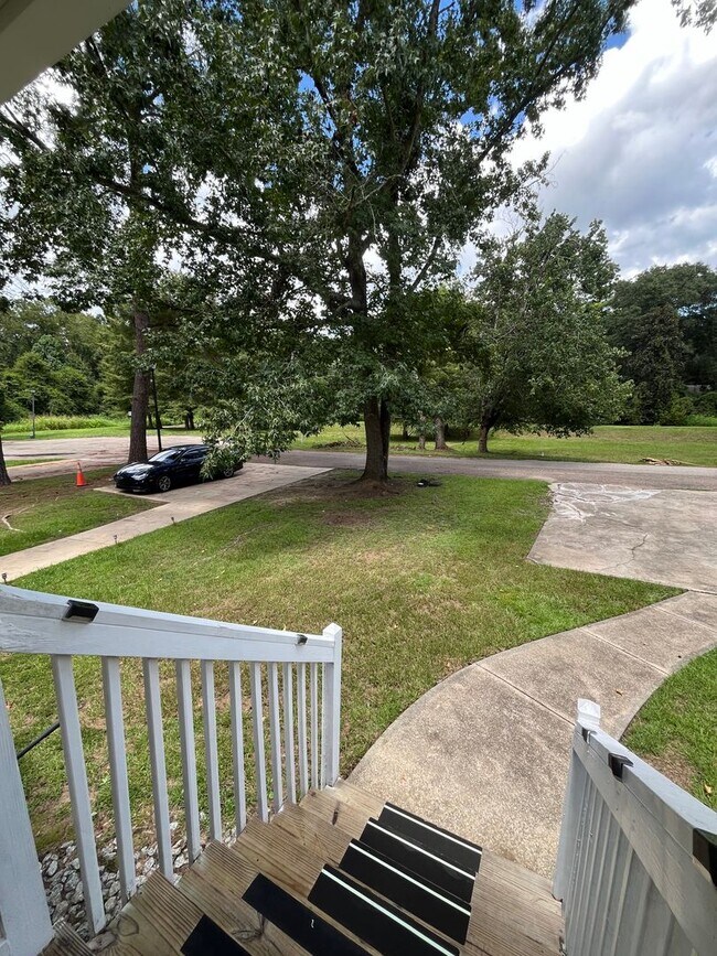 Building Photo - 4013 Catawba St