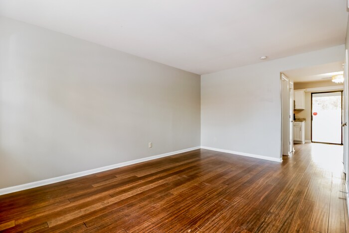 Building Photo - 845 Von Kolnitz Rd