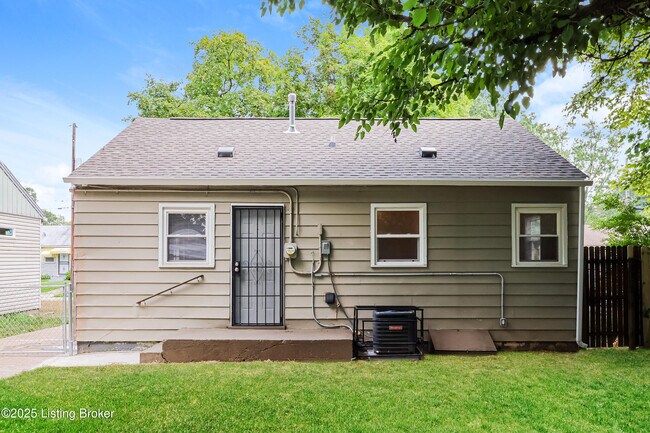 Building Photo - 908 Loretto Ave