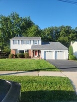 Building Photo - 662 Parmentier Rd