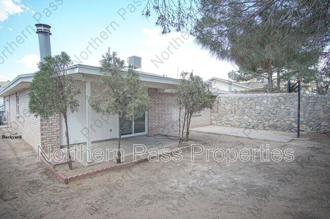 Building Photo - 11608 James Watt Dr