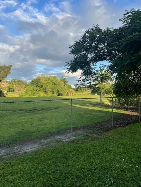 Building Photo - 5100 SW 90th Ave