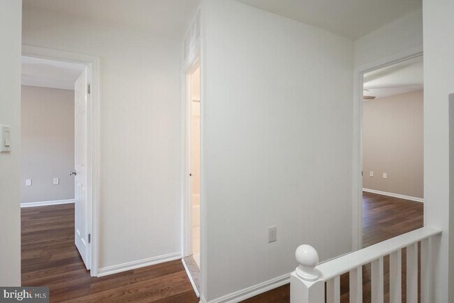 Building Photo - 838 College Pkwy