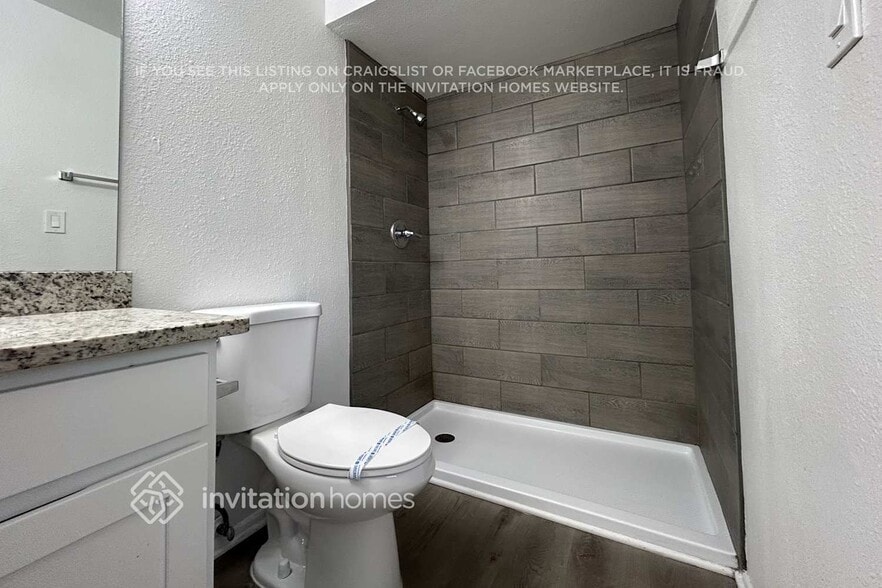 Building Photo - 5433 W Altadena Ave