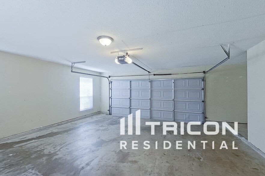 Building Photo - 4116 Kingsferry Dr
