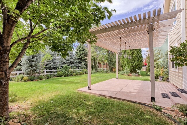 Building Photo - Absolutely Stunning 4 Bedroom Home in Mariana Butte