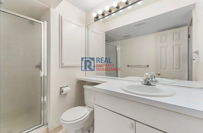 Building Photo - 10010 Irving St