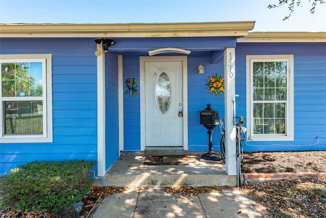 Building Photo - 1310 Harris Way