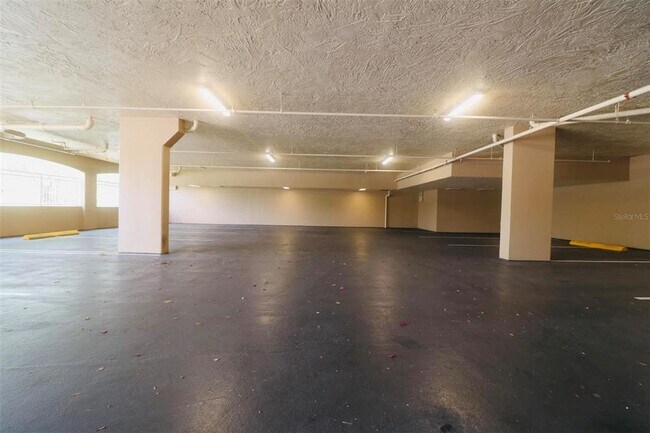Building Photo - 1110 W Ivanhoe Blvd