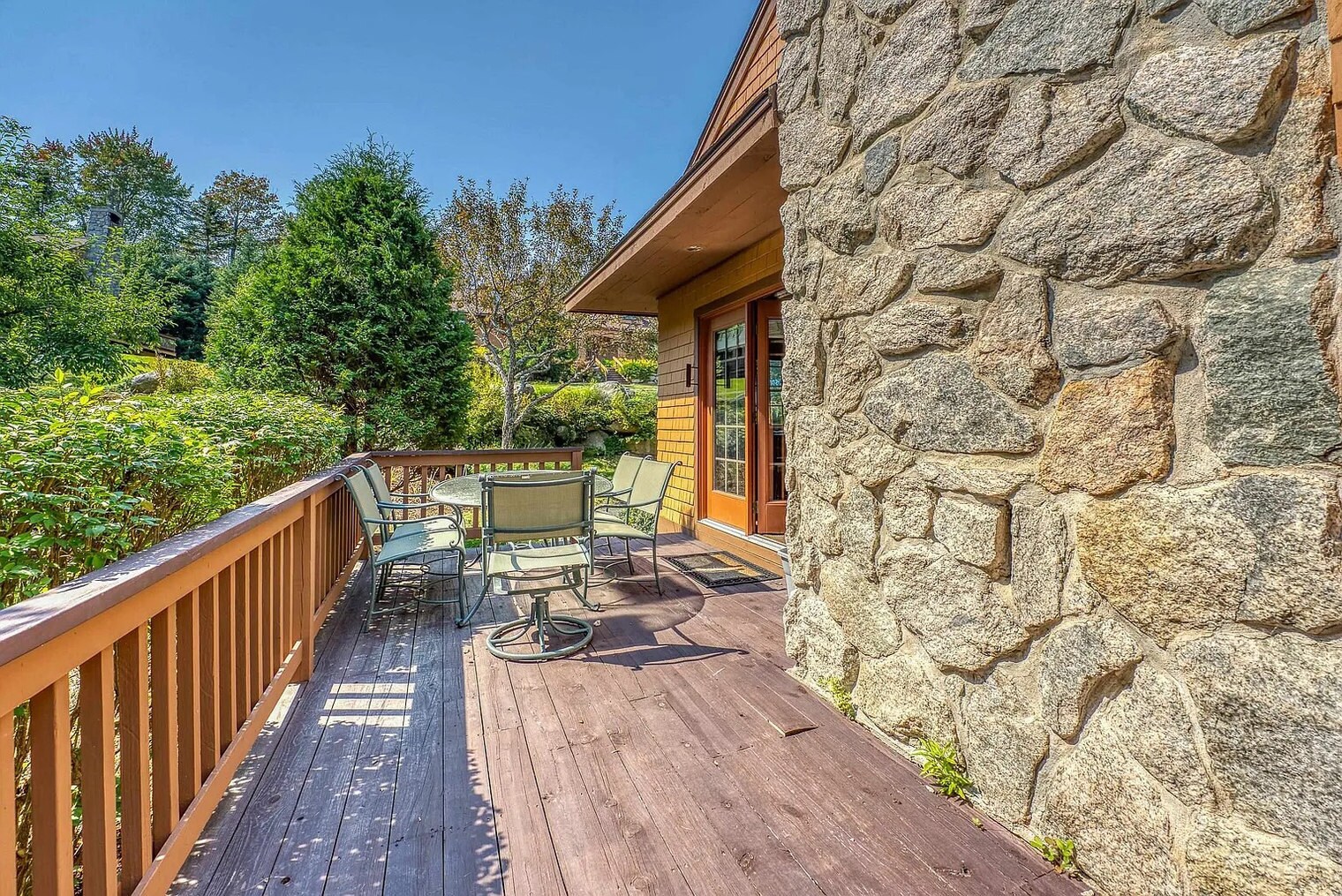 Building Photo - 20 Forest Ln