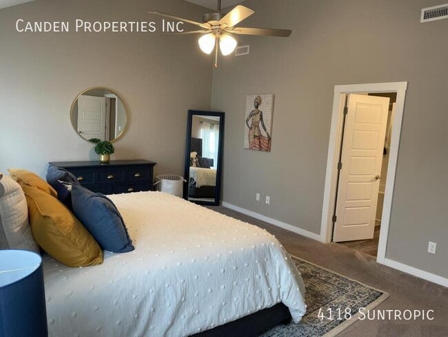 Building Photo - 4118 Suntropic-