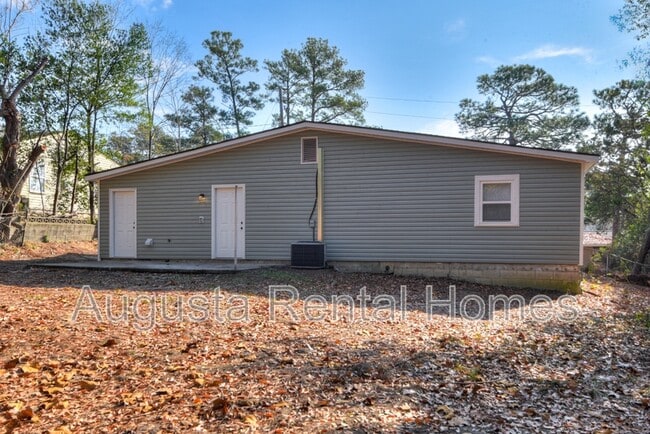 Building Photo - 3110 Arcadia Dr