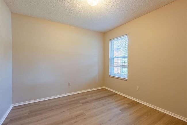 Building Photo - 1702 Verbena Way