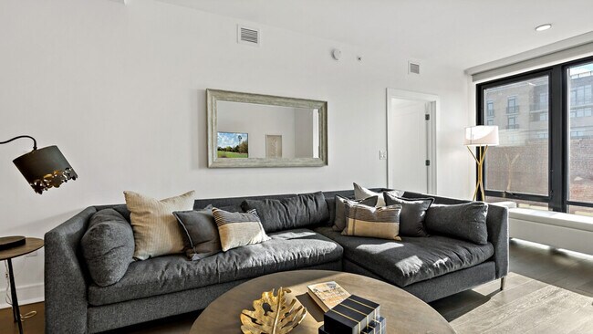 Building Photo - 1845 9th St NW