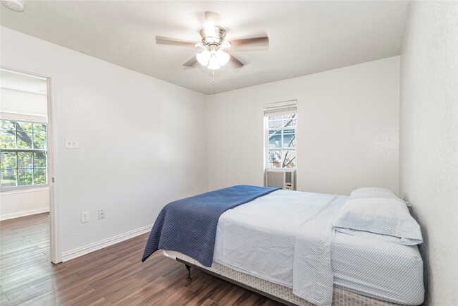 Building Photo - 3008 Wichita St