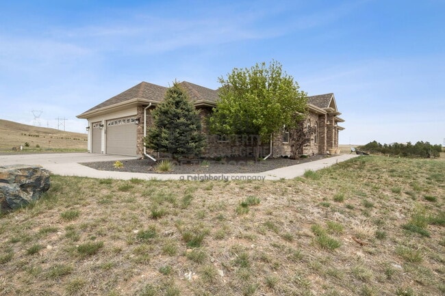 Building Photo - 3348 Hales Ranch Rd