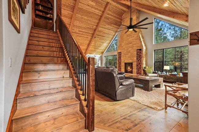 Building Photo - 18 Spur Dr