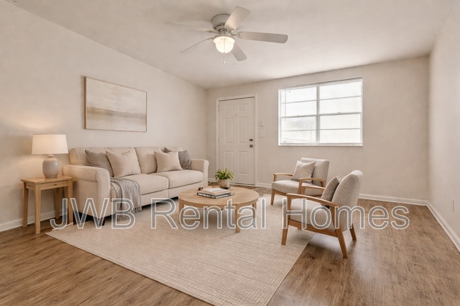 Building Photo - 2802 Justina Rd