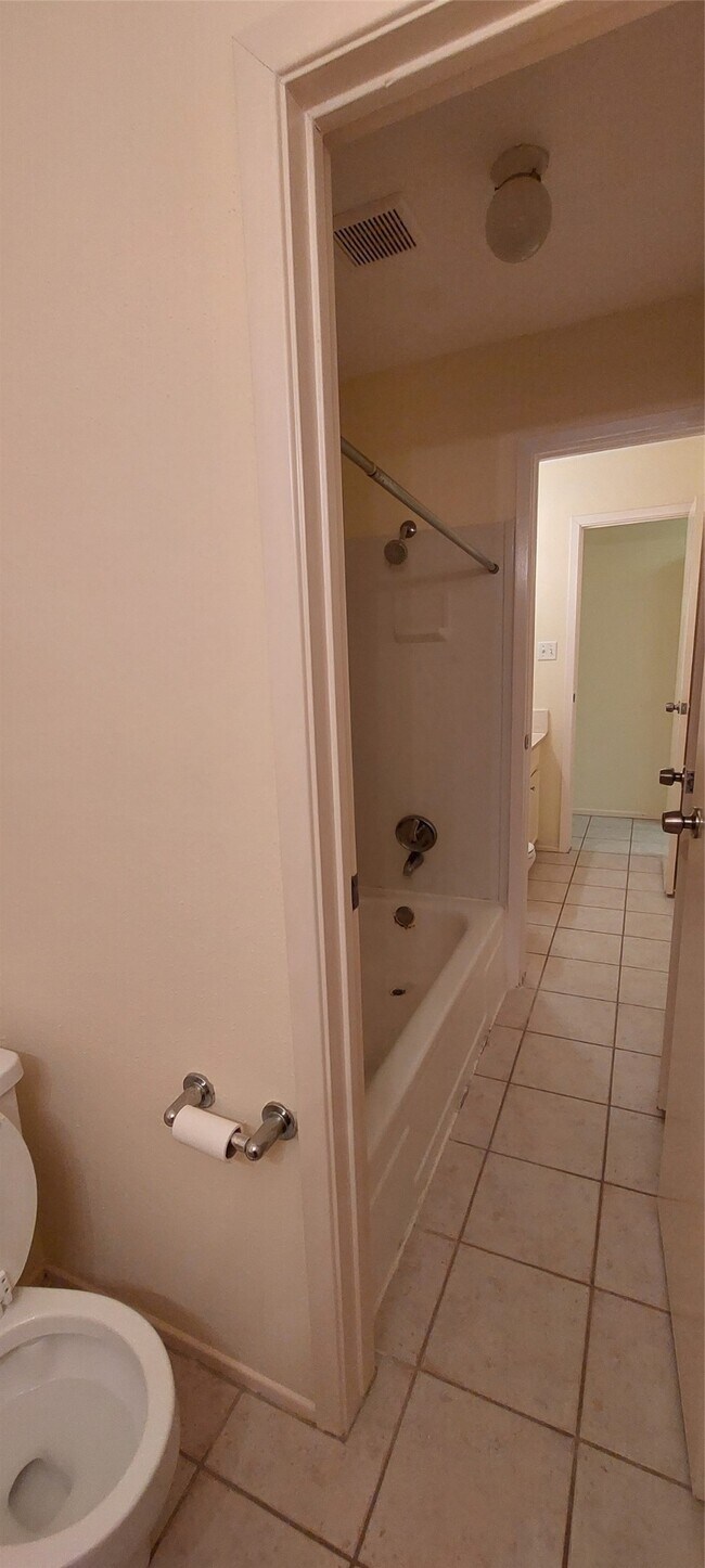 Building Photo - 8710 Ilona Ln