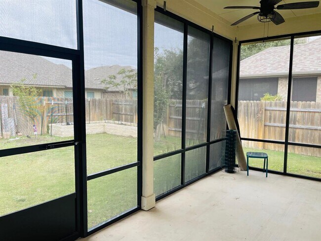 Building Photo - 4118 Kingsley Ave