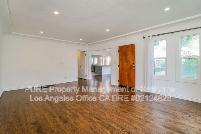 Building Photo - 5049 Pickford St