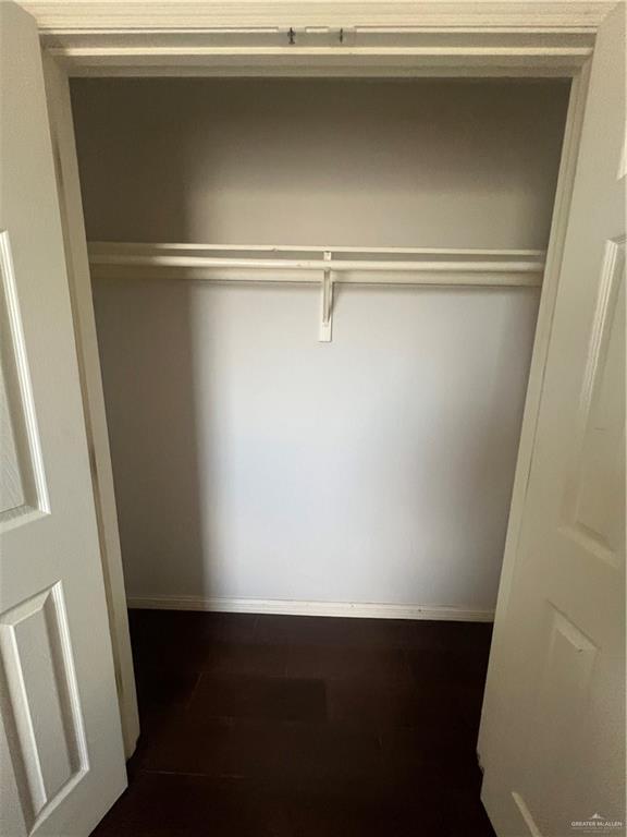 Building Photo - 13 Thompson Rd