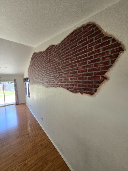 Building Photo - 8120 E Brandts Creek Way