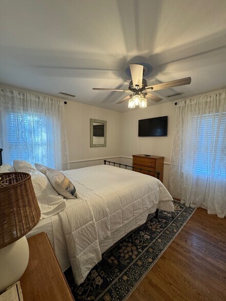 Building Photo - 3912 Faculty Dr