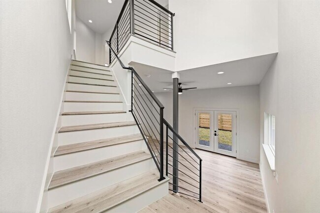 Building Photo - 8507 Hathaway Dr