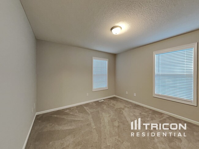 Building Photo - 225 Joes Ct