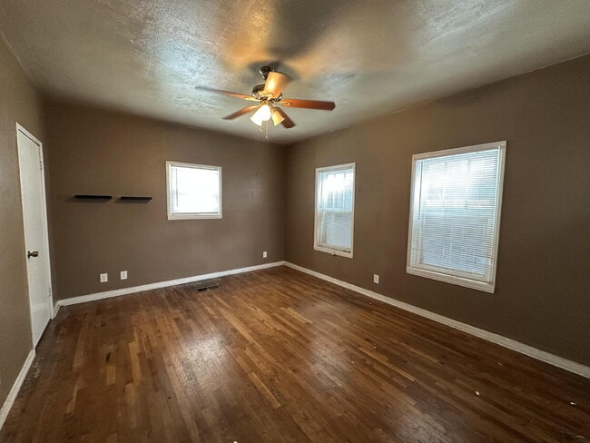 Building Photo - Spacious 2-Story Home Near Texas Tech – Al...